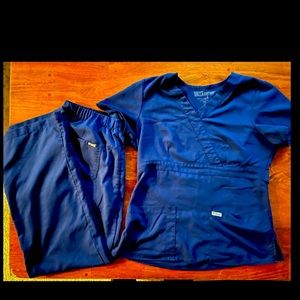 Grey’s Anatomy Navy Medium Scrub Set